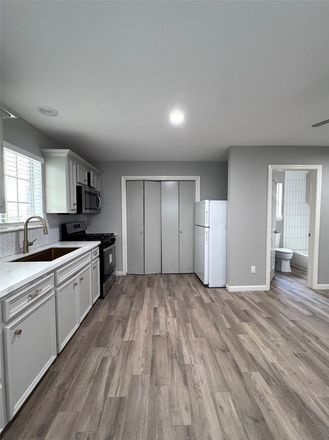 Photo - 1514 Park St