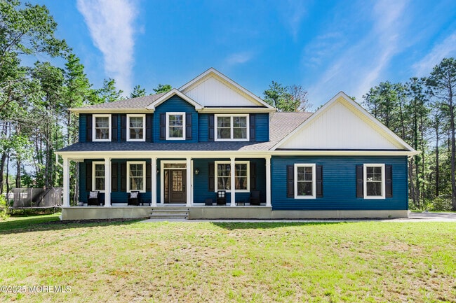 Building Photo - 1561 Scranton Ave