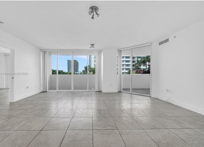 Photo - 1881 79th Street Cswy Unidad 404