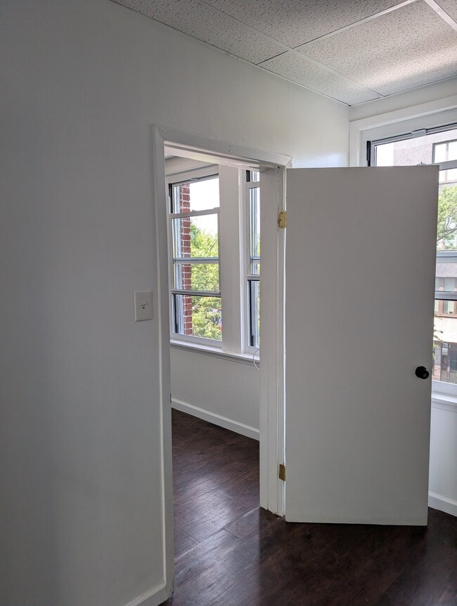Photo - 28-19 Steinway St Unit 3 floor