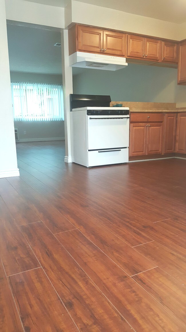 Photo - 800 S Azusa Ave