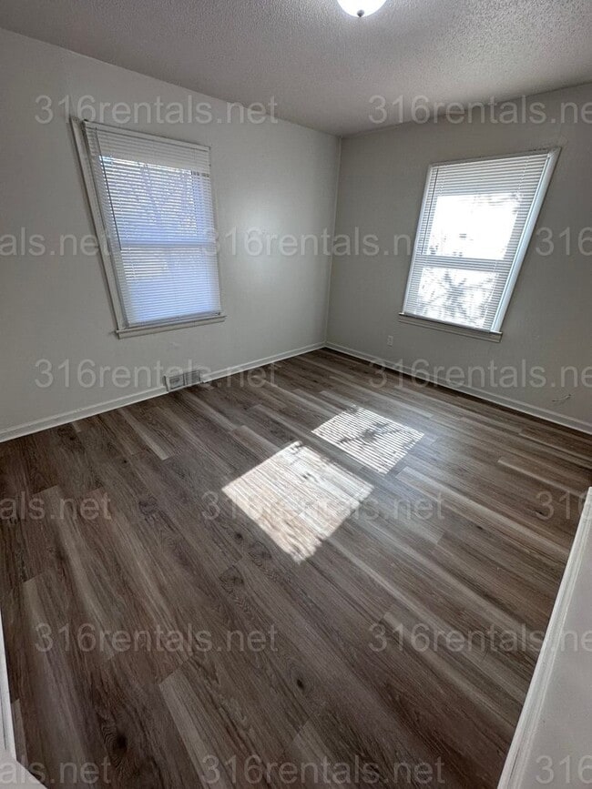 Photo - COMING SOON, PLEASE CHECK BACK.