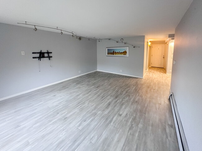 Photo - 4730 N Kenneth Ave