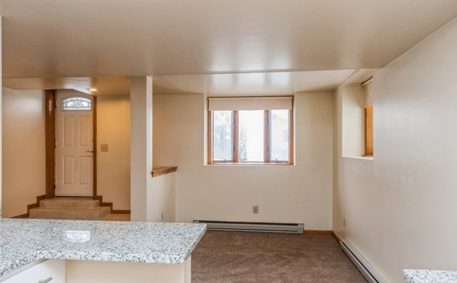 Photo - 996 Pleasant St