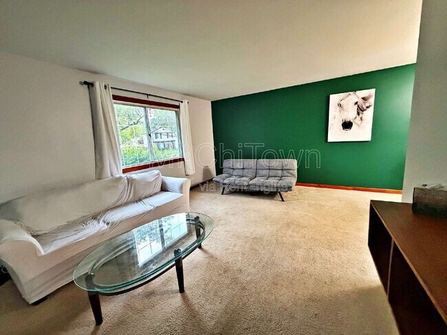 Photo - 800 W Beechtree Ln