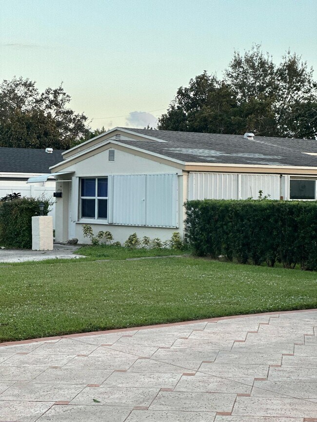 Photo - 1458 NE 178th St