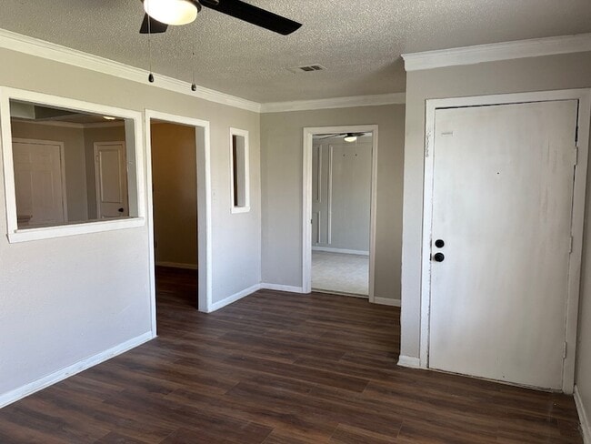 Photo - 5530 Lakefield Dr