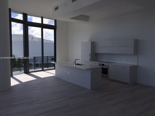 Photo - 45 SW 9th St Unit 4906