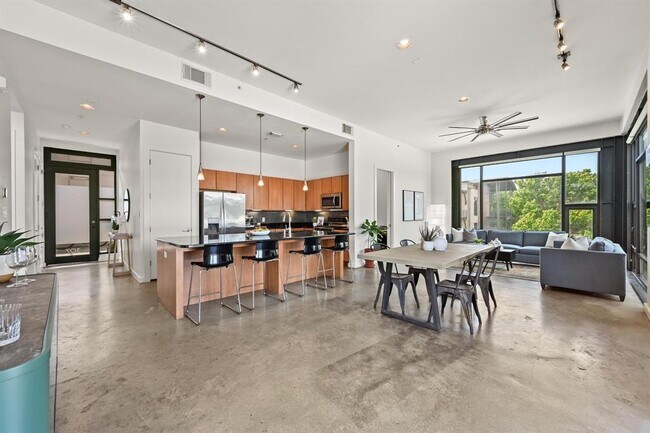 Photo - 2525 S Lamar Blvd Unit 307