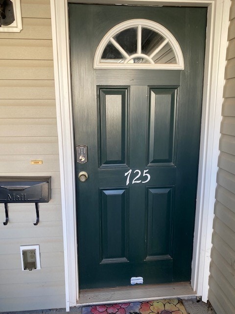 Photo - 725 Bellview Way