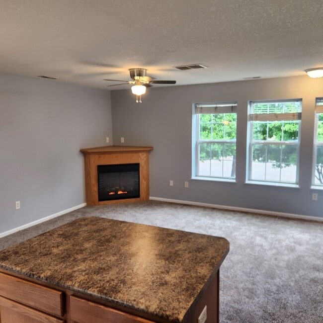 Photo - 305 NE Kingwood