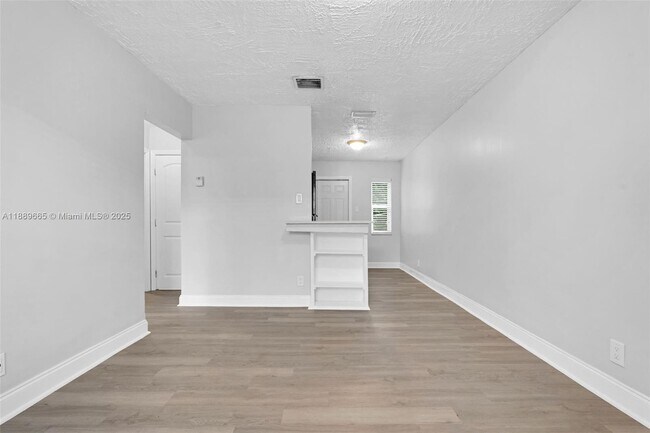 Photo - 746 SW 4th St Unit 746