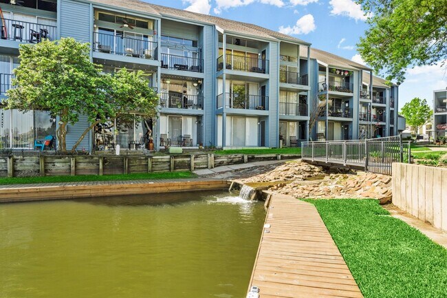 Photo - 12500 Melville Dr Unit 2