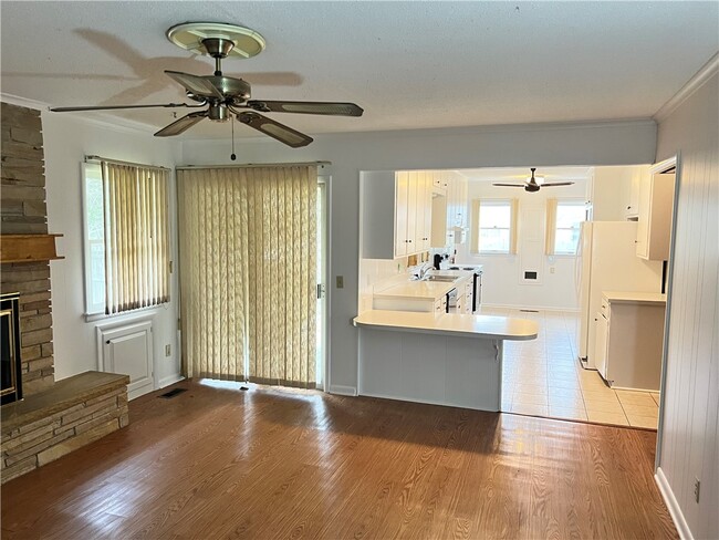 Photo - 1402 Westwood Ave