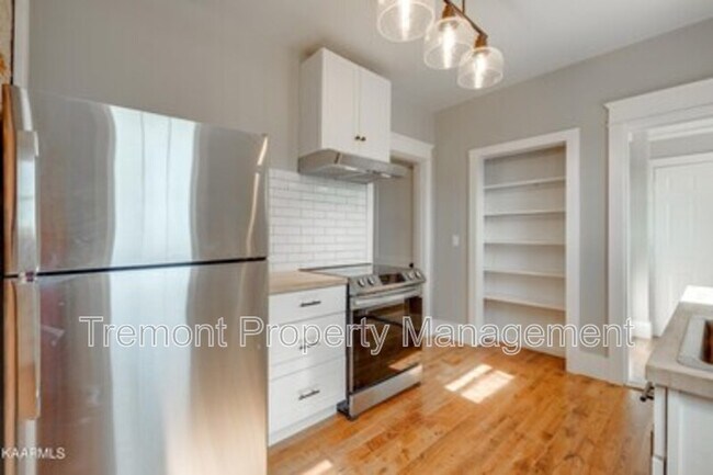 Photo - 317 W Peak St