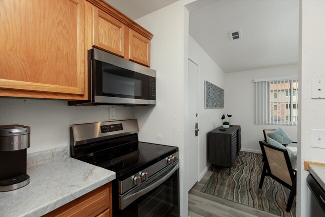 Pine Creek Apartments