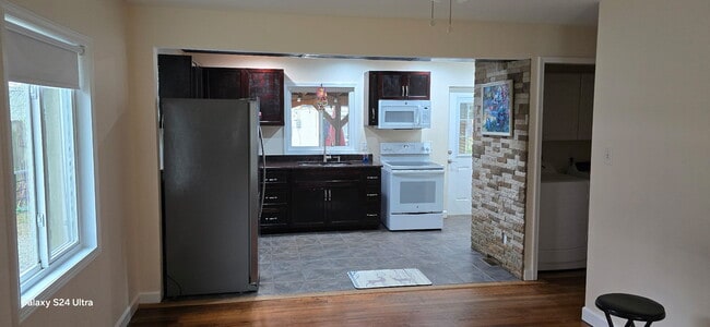 Photo - 228 Weston Rd