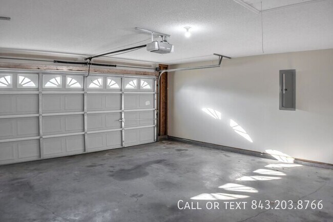 Photo - 9990 Hallsford Dr