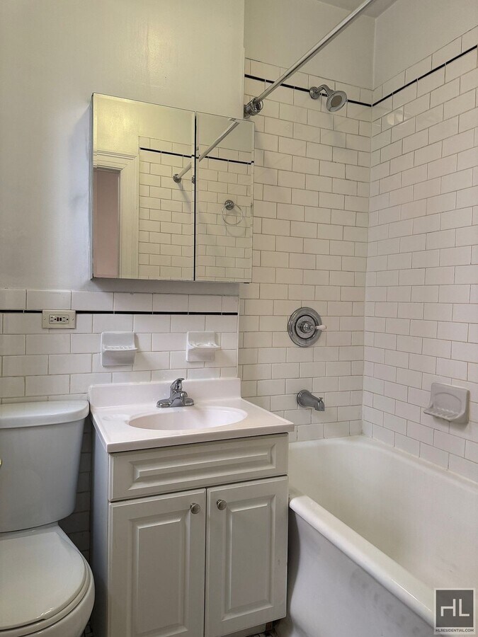 Photo - WEST 45 STREET Unidad 4F