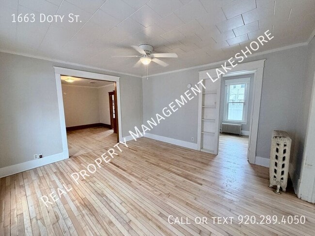 Photo - 1663 Doty St