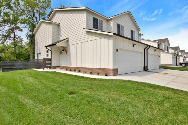 Clear Ridge Townhomes