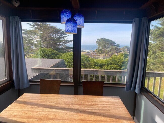 Dining Area - 14300 Hanson Cir