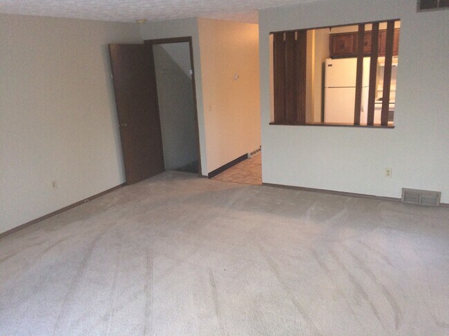 Photo - 7445 Seymour St NW Unit 7445