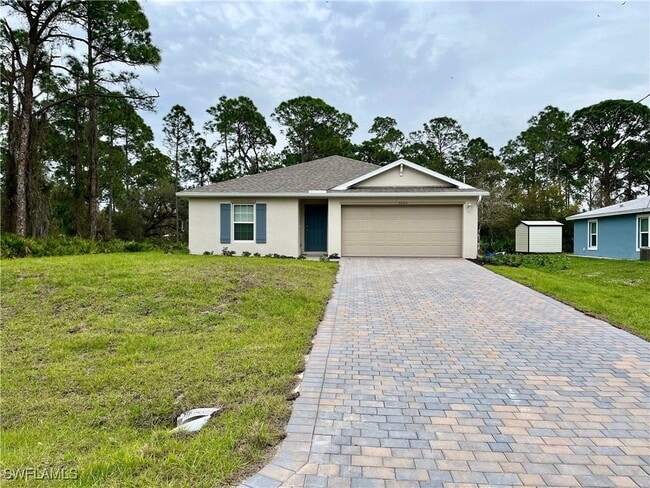 Building Photo - 3020 N Lakewood Rd