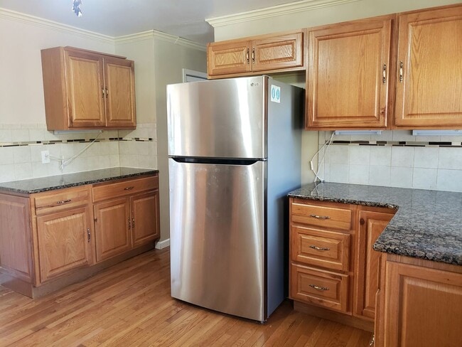 Photo - 3 BDRM, 2 BA Rambler w/ Basement - Great l...
