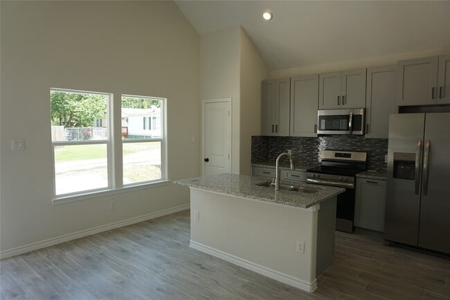 Photo - 9583 Darkwood St