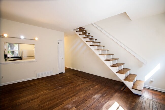 Photo - 1534 Naudain St