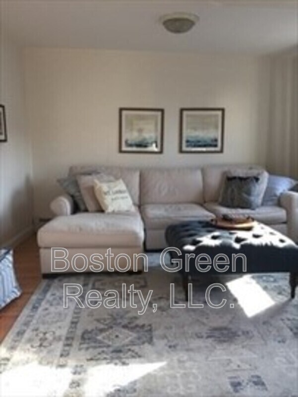 Photo - 652 Dorchester Ave