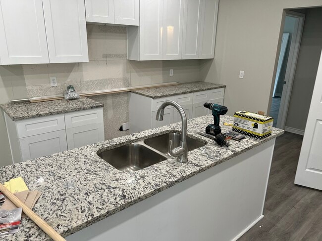 Photo - 312 W Watson St Unidad B