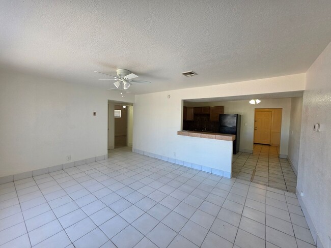 Photo - 331 W Carson Rd Unit # 1