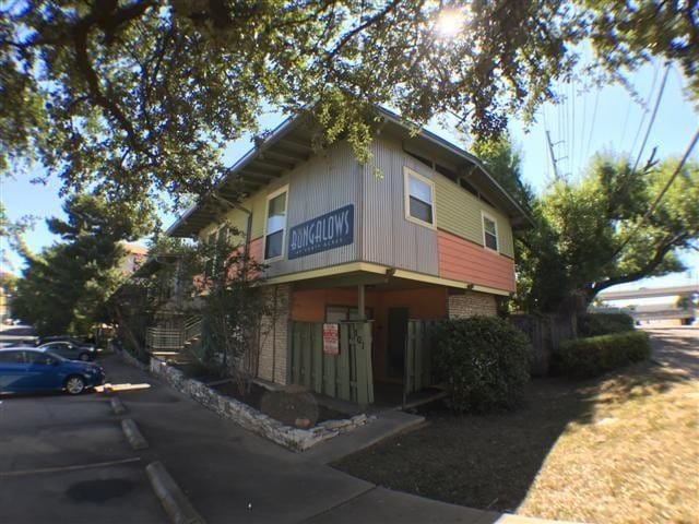 Building Photo - 2800 Cole St Unit 215C