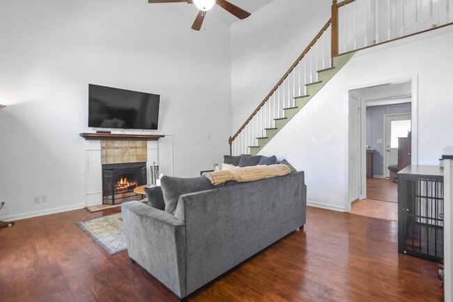 Photo - Pet Friendly Three Bedroom!