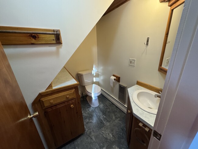 Photo - 1268 Meadow Rd