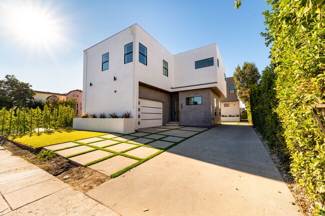 Photo - 1805 S Longwood Ave