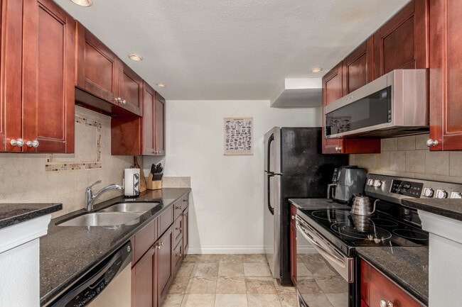 Photo - 8335 Fairmount Dr Unit 9-104