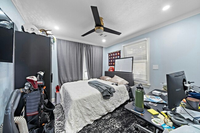 Photo - 609 Sealy Ave Unit 3
