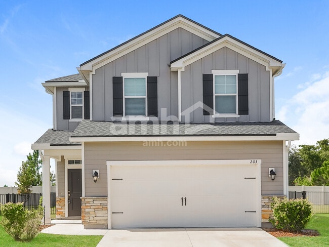 Building Photo - 203 Banyan Frst Dr
