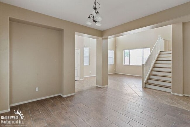 Photo - Beautiful 3Bdm 3Ba Home with Loft in Prime Surprise!