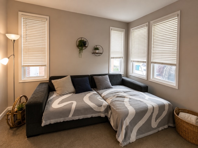 Photo - 2939 Minot Ave