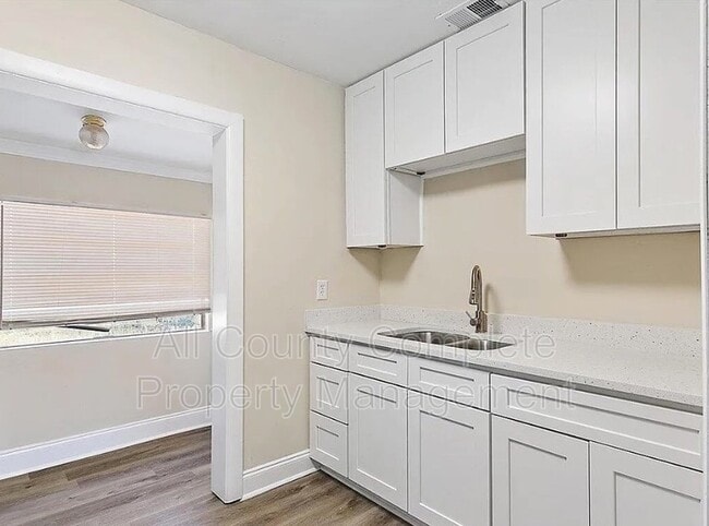 Photo - 5463 Marcia Cir