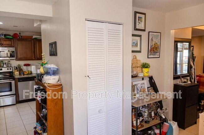 Photo - 5317 Macwood Dr