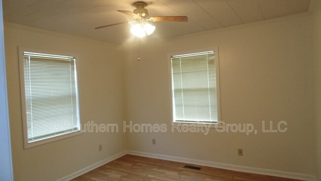 Photo - 108 Stanton Ln