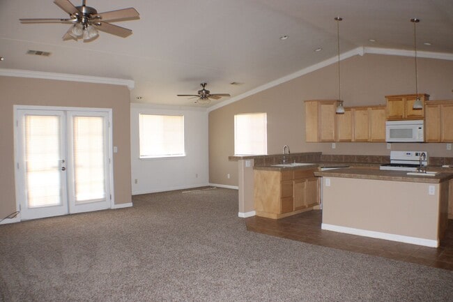 8144 Fernwood Ave