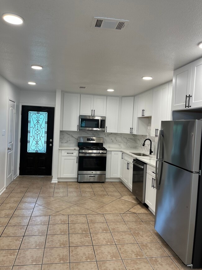 Building Photo - 1508 Valleyridge Dr Rental