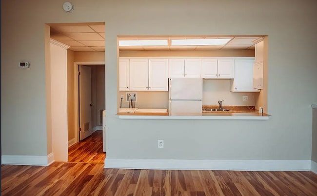 Photo - 309 St John St Unit C