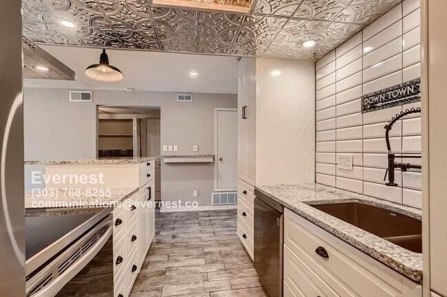 Photo - 8335 Fairmount Dr Unidad 10-207